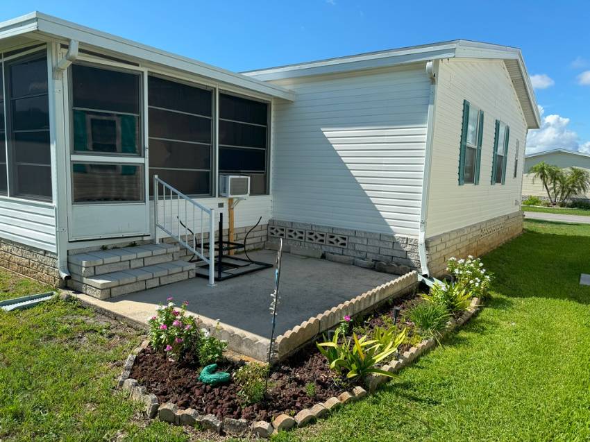 2703 Lindrick Ct. a Winter Haven, FL Mobile or Manufactured Home for Sale